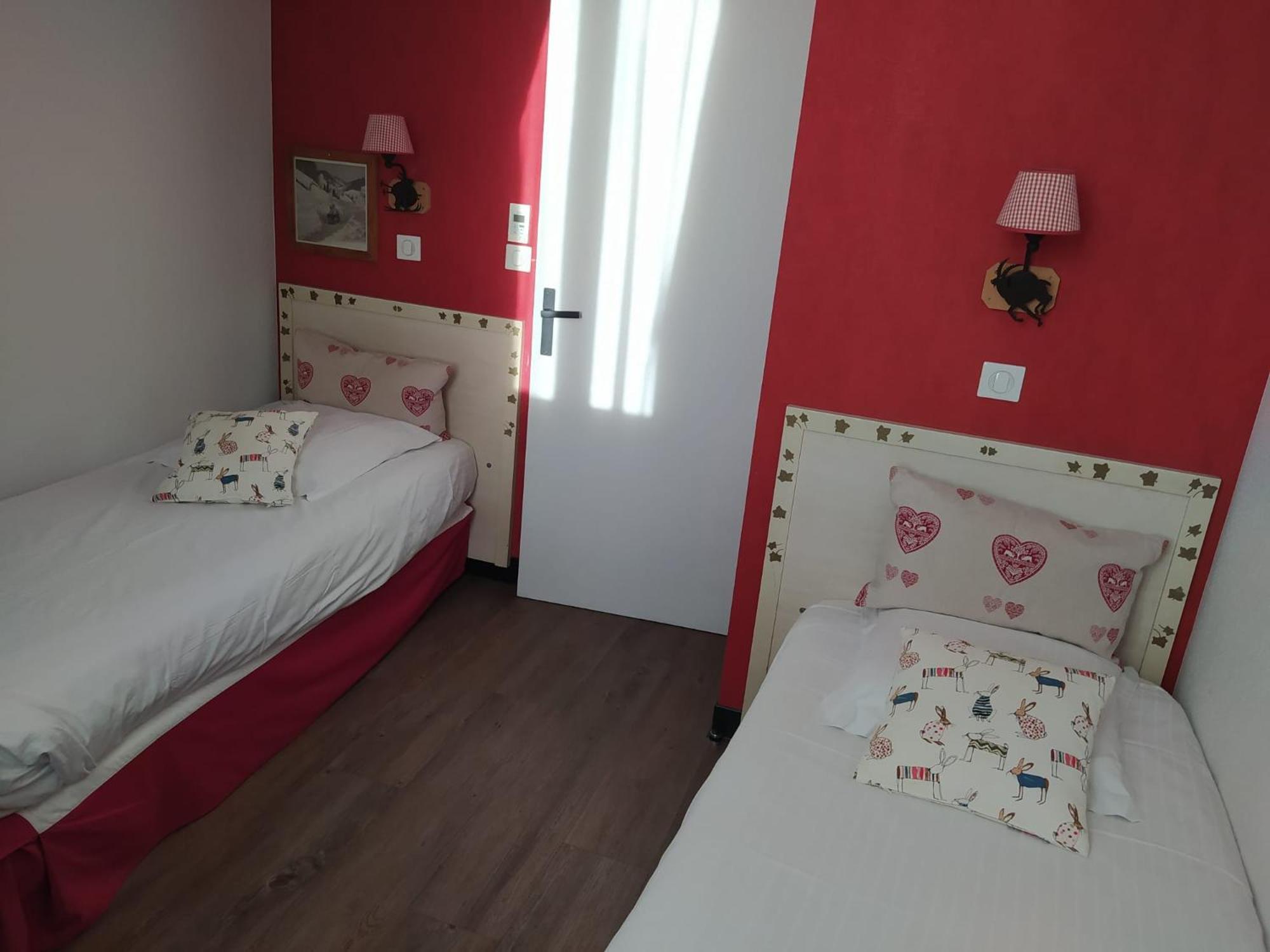 Hotel Des Princes, Chambery Centre Экстерьер фото