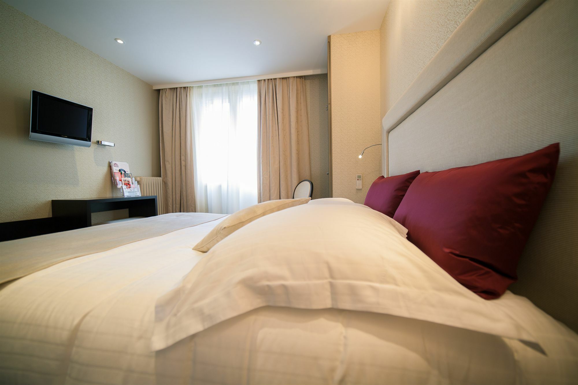 Hotel Des Princes, Chambery Centre Экстерьер фото