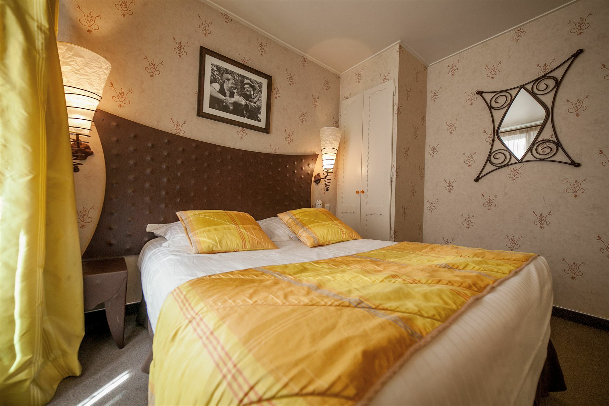 Hotel Des Princes, Chambery Centre Экстерьер фото