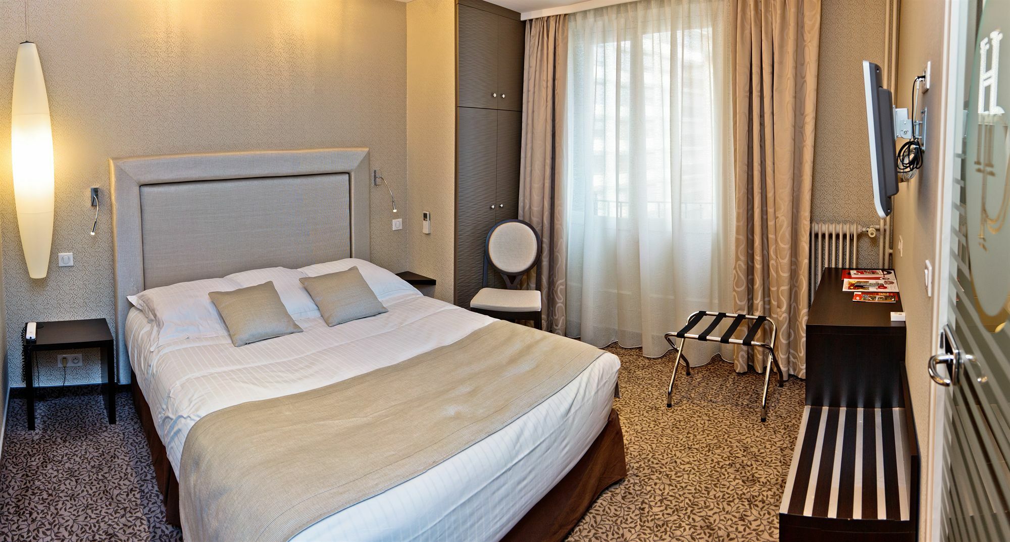 Hotel Des Princes, Chambery Centre Экстерьер фото