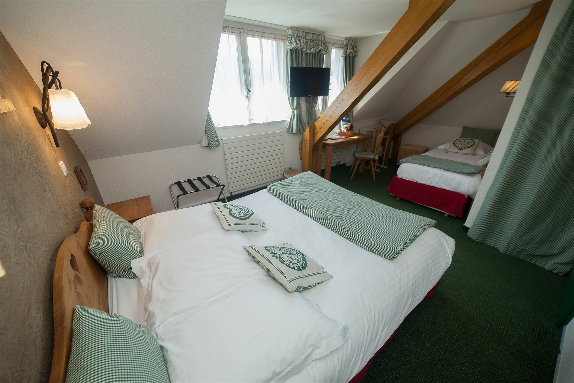 Hotel Des Princes, Chambery Centre Экстерьер фото